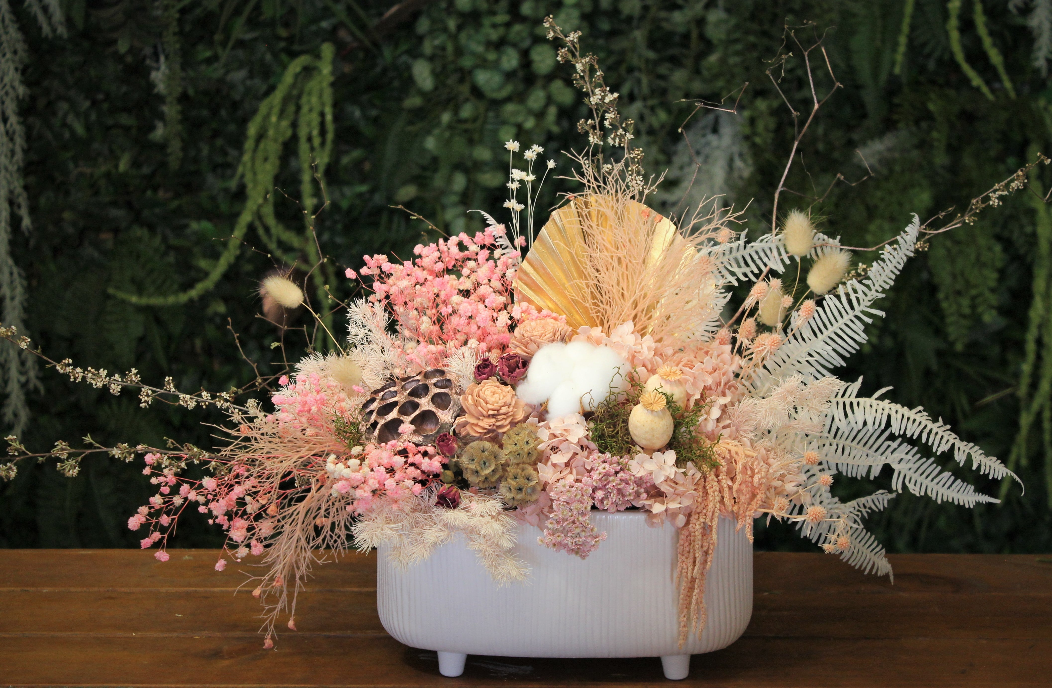 Dried Florals Hessian Wrapped – McKenzie's Flowers