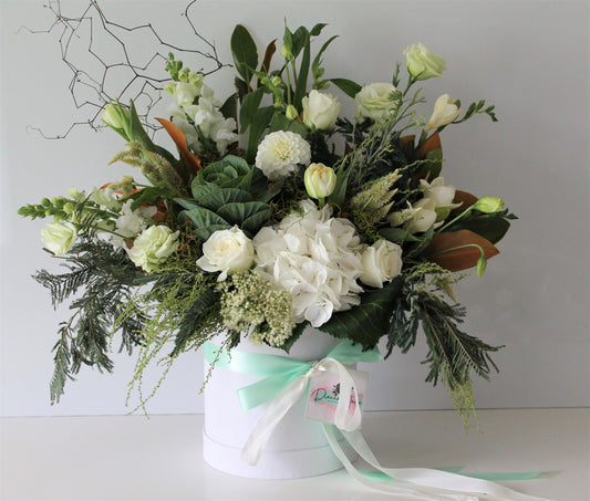 'Chic White' Mother's Day Hatbox